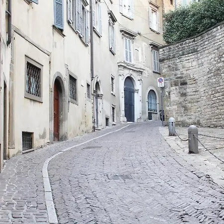 Casa Quarenghi - Original Frescoes Бергамо